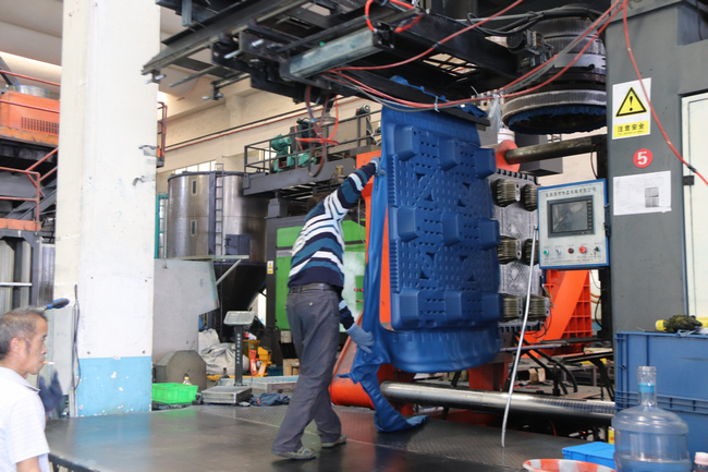 注塑世界杯shijiebei（中国）与吹塑世界杯shijiebei（中国）的区别是什么？