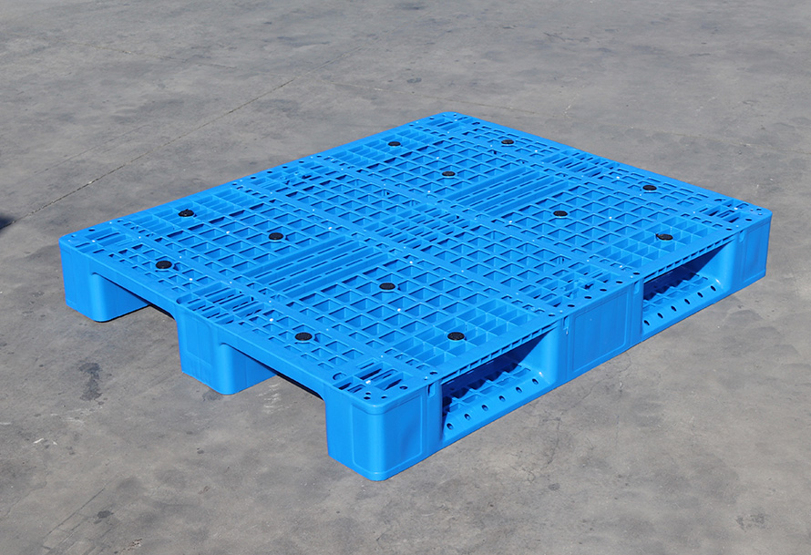 塑料世界杯shijiebei（中国）网格与平板的区别,如何选择？